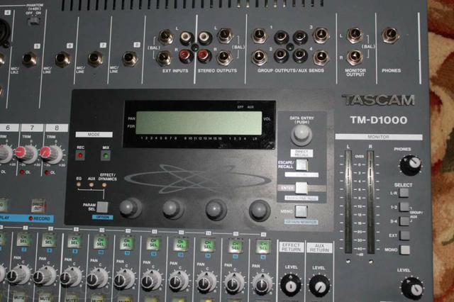 C__Data_Users_DefApps_AppData_INTERNETEXPLORER_Temp_Saved Images_135211461_2_1000x700_tascam-tm-d1000-fotograf.jpg|Соляр Мар'ян